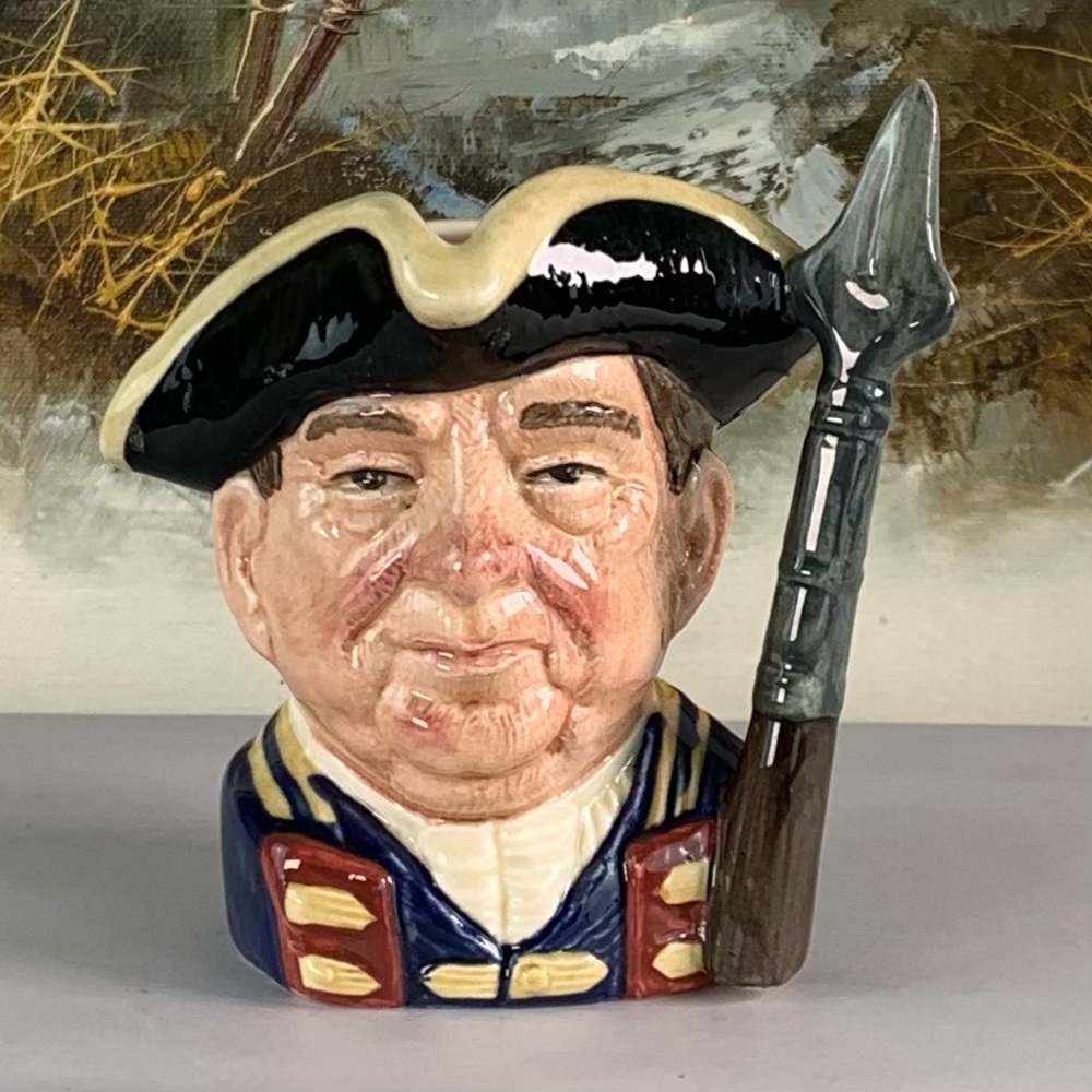 Royal Doulton ©️1962. “Guardsman” Character Jugs from Williamsburg. D6575.